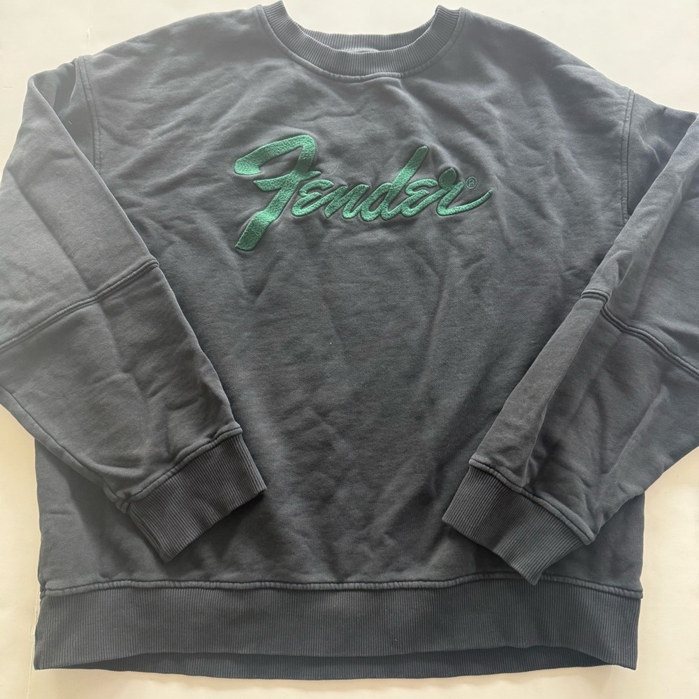 Fender Men's Dark Gray Crewneck Sweat Shirt (medium)